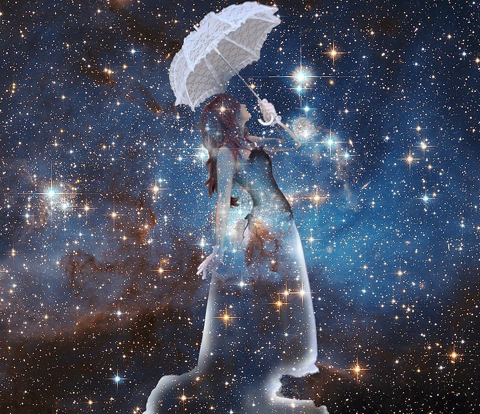 Женщина и звездное небо