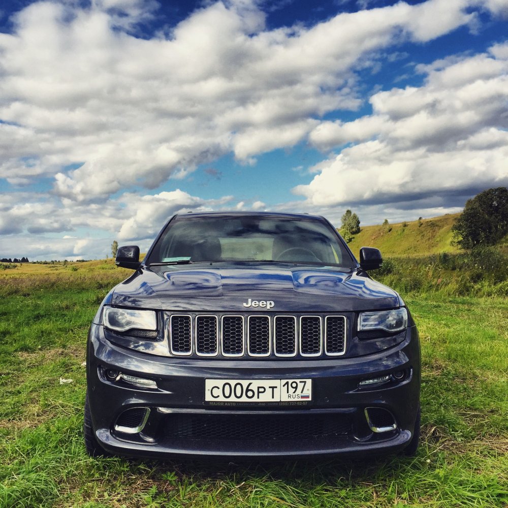 Jeep Grand Cherokee srt