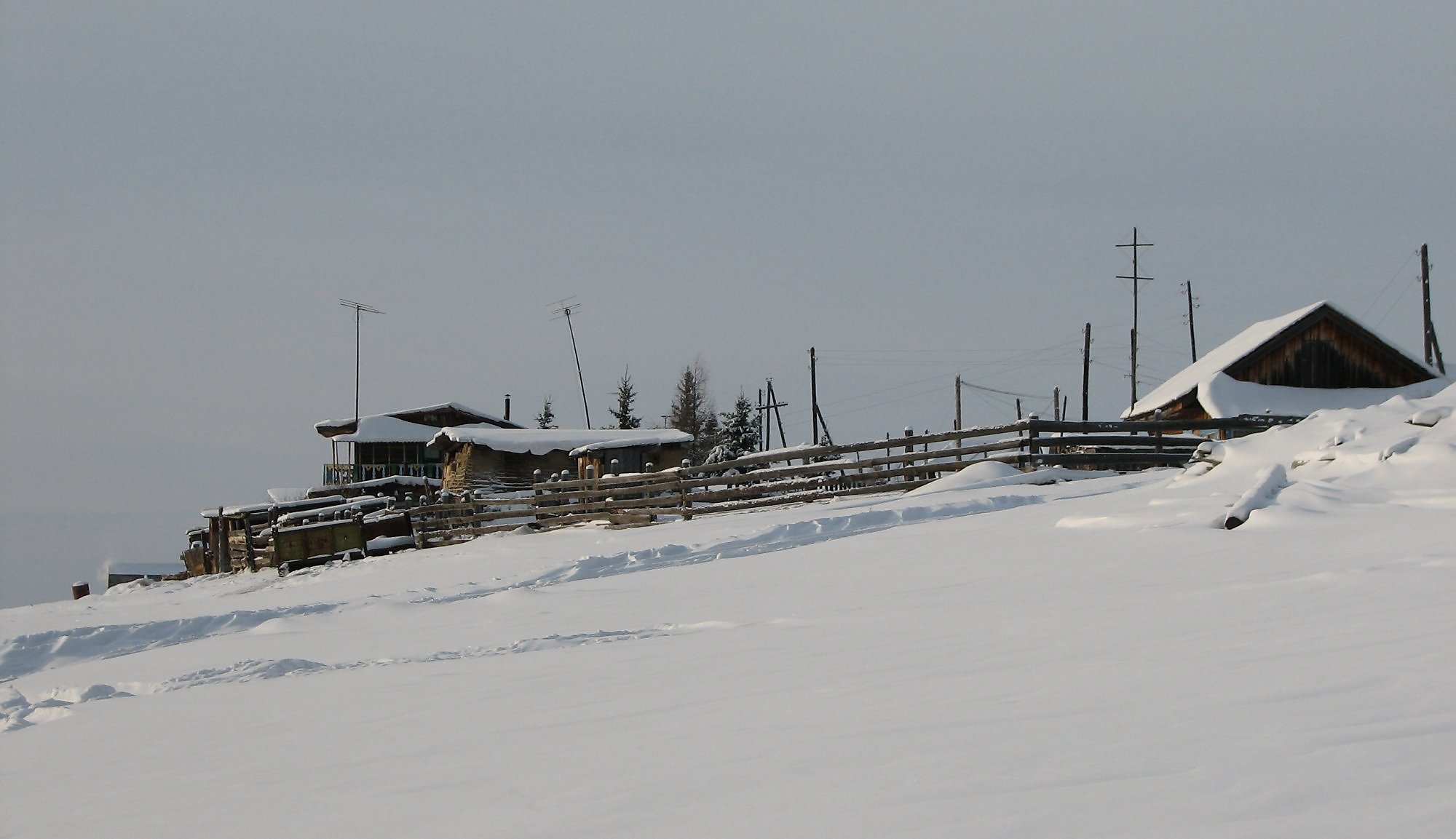 Ея поселок. Амга село Покровка. Деревня Покровка Якутия. Покровка Амгинский улус. Амга Якутия деревня.