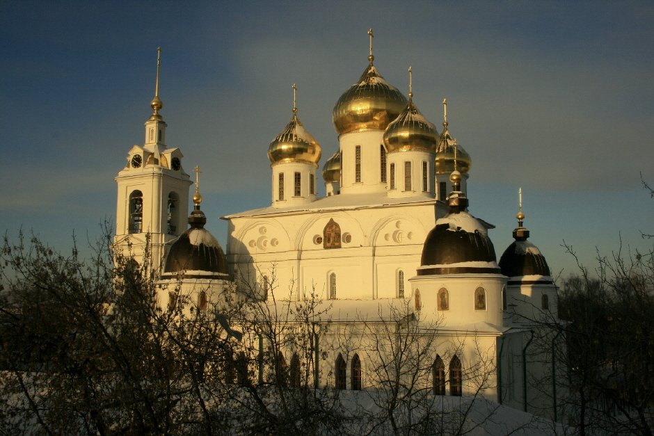 Успенский кафедральный собор Дмитровский Кремль