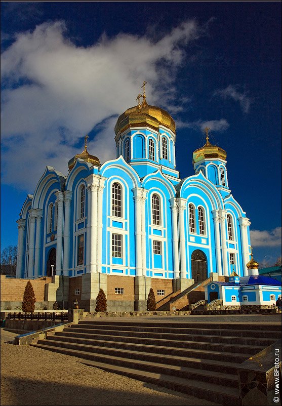 Храм тихона задонского в задонске липецкой области фото