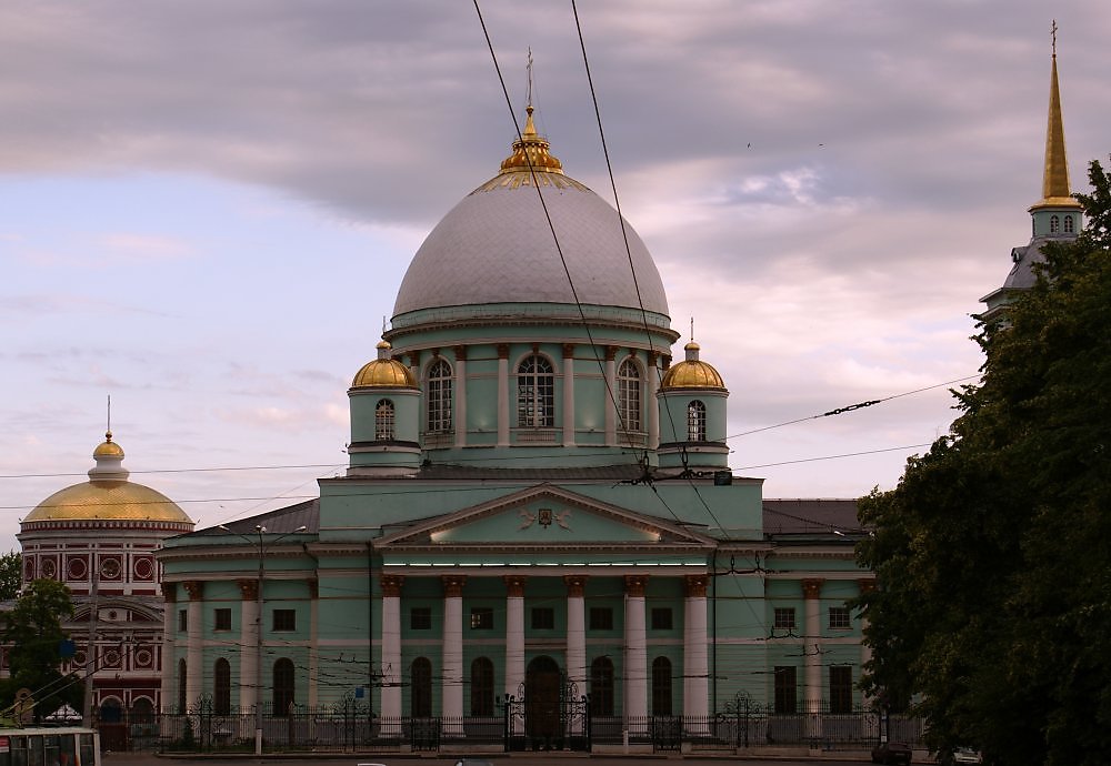 Фото знаменского собора в курске