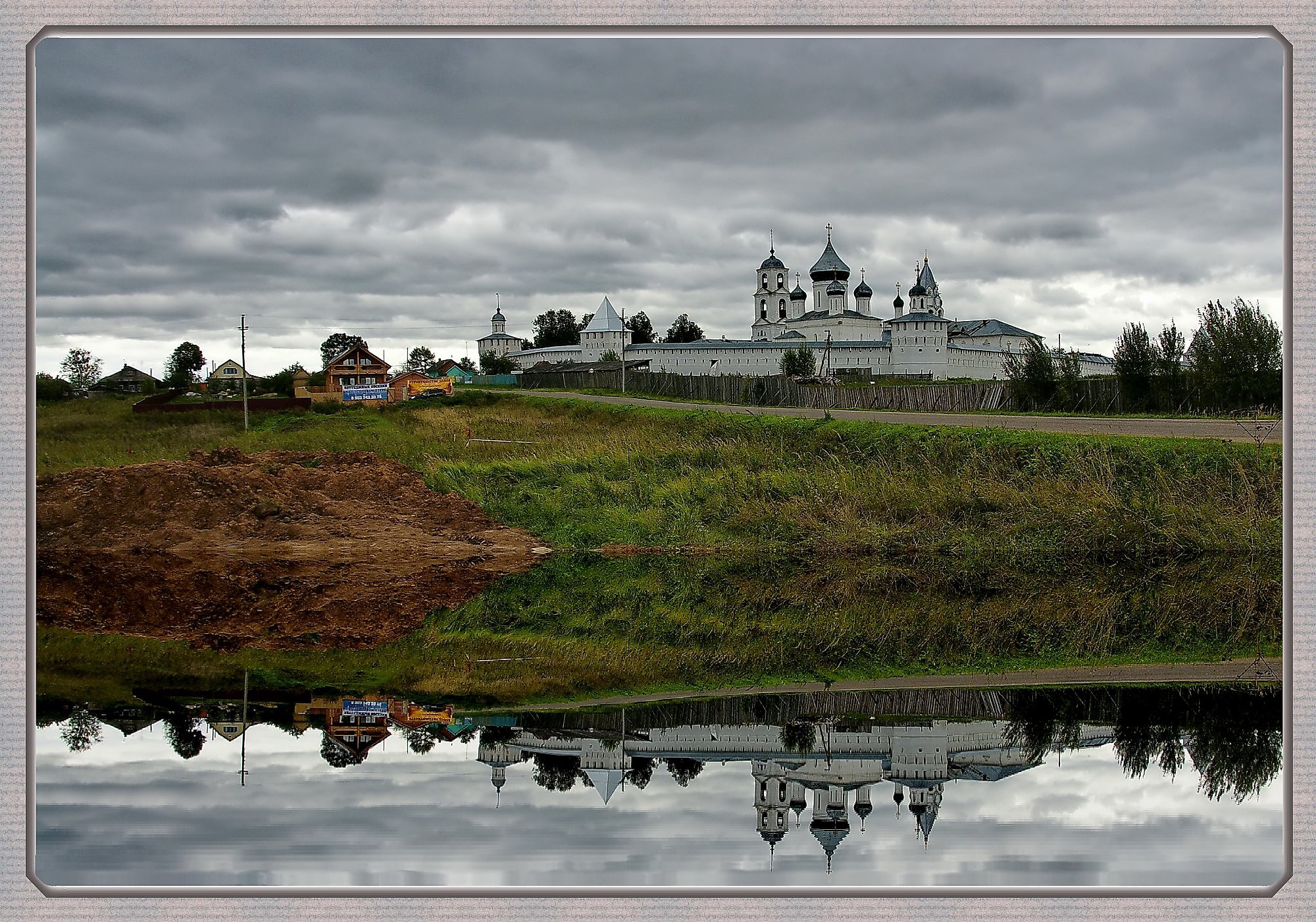 Земли монастырей. Переславль-Залесский природа. Никитский монастырь Переславль-Залесский закат. Никитский монастырь братия. Никитский пруд Переславль.