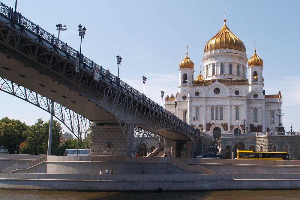 Москва река храм Христа Спасителя