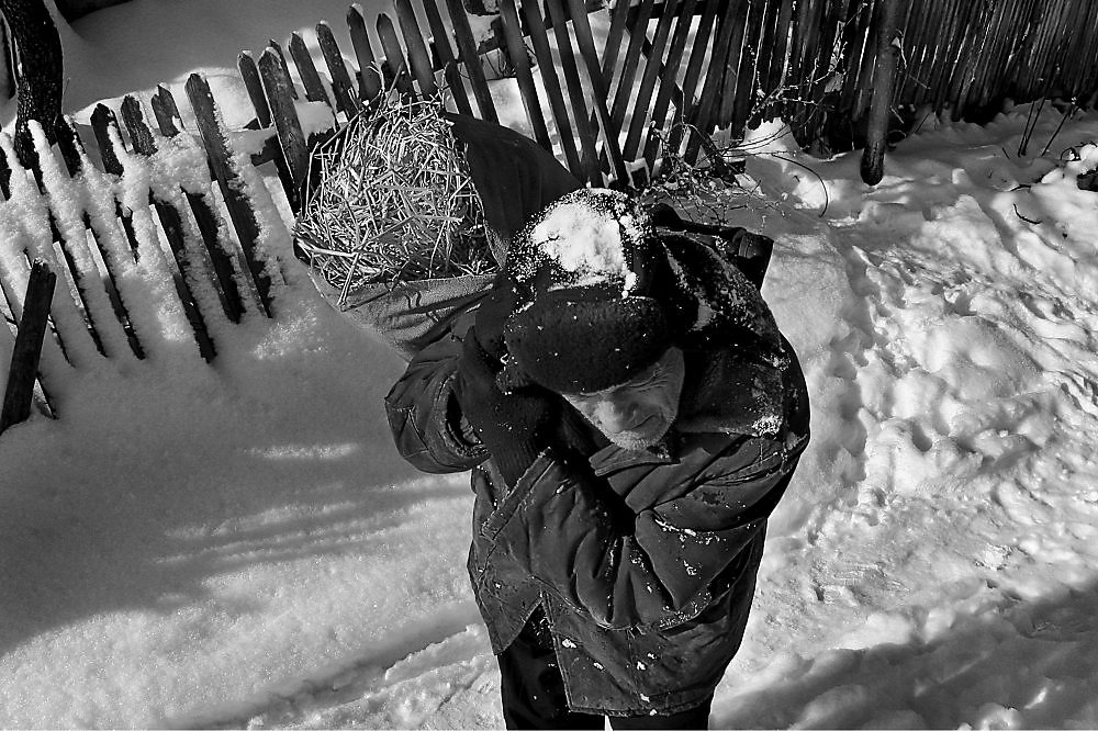 Фото ношу. Трудная ноша. Фото вот это жизнь. Ноша Юрий.