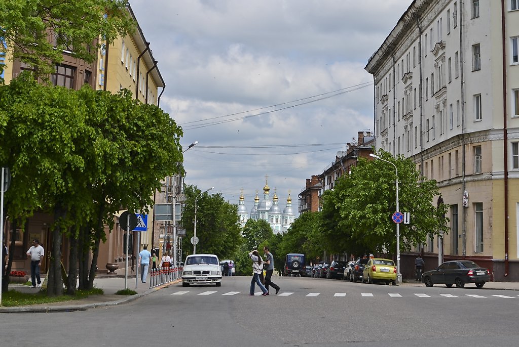 Смоленск улицы. Центральная улица Смоленска. Смоленск центра города Ленина. Центр Смоленска улицы. Смоленск центр города улицы.