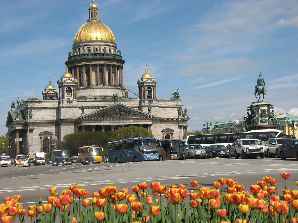 Исаакиевский собор в Санкт Петербурге Весна