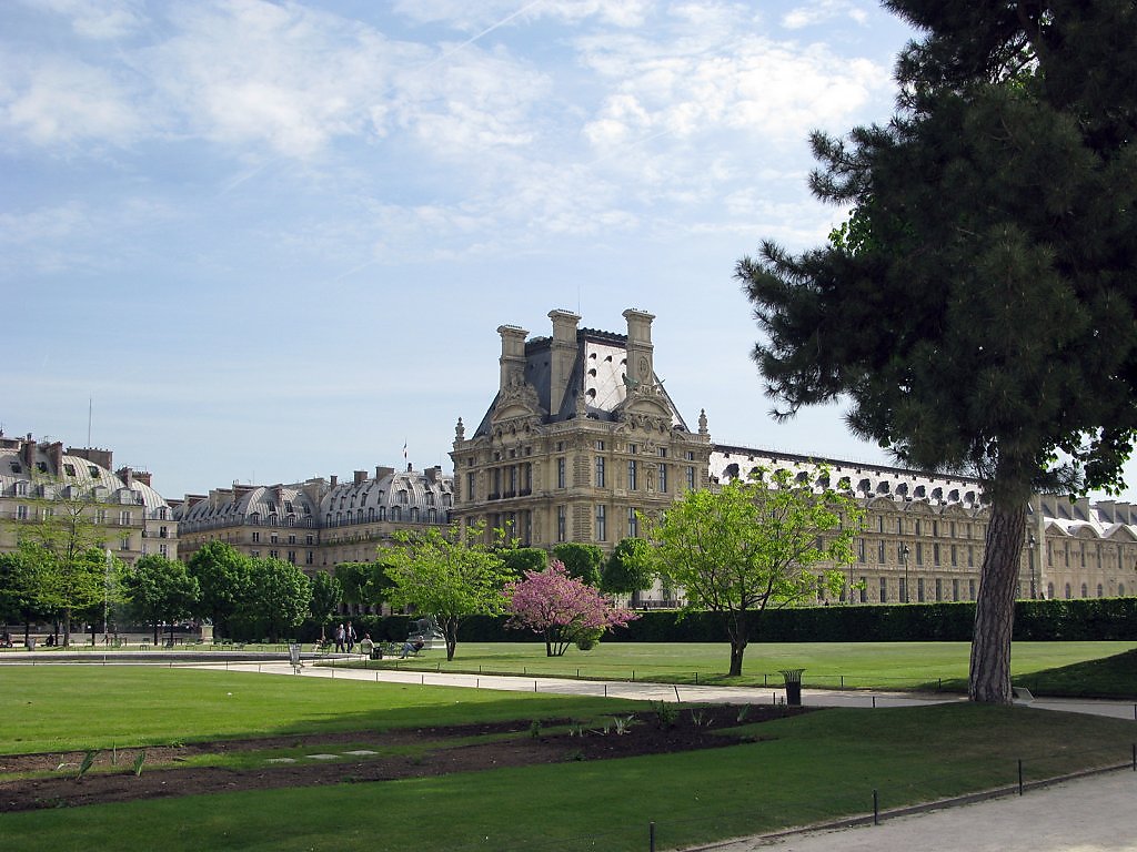 Парижская 41. Королевский дворец Лувр. Королевский дворец в Париже. Paris Spring.