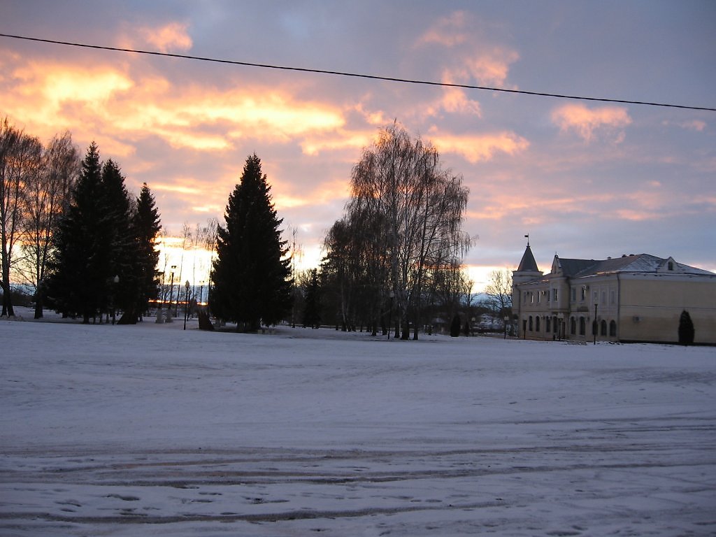 Городской поселок. Кромы поселок городского типа. Кромы площадь. Пгт зима. Центральная площадь Кромы.