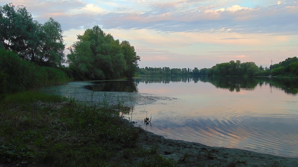 Данная река. Речные дали. Речные дали фото. Река дана фото.