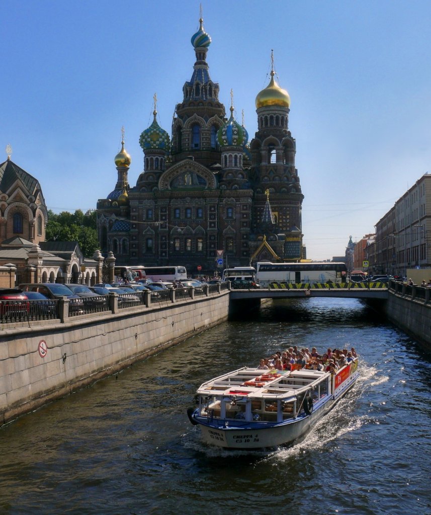 Собор на канале Грибоедова в Санкт Петербурге